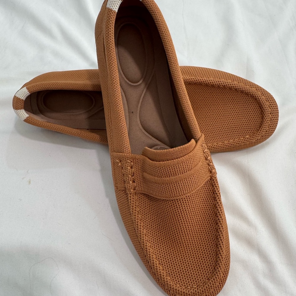 Loafers in Tan - Classic Slip-On Comfort